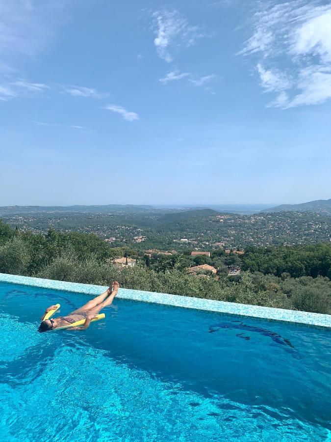 Les Volets Bleus Hotel Speracedes ภายนอก รูปภาพ