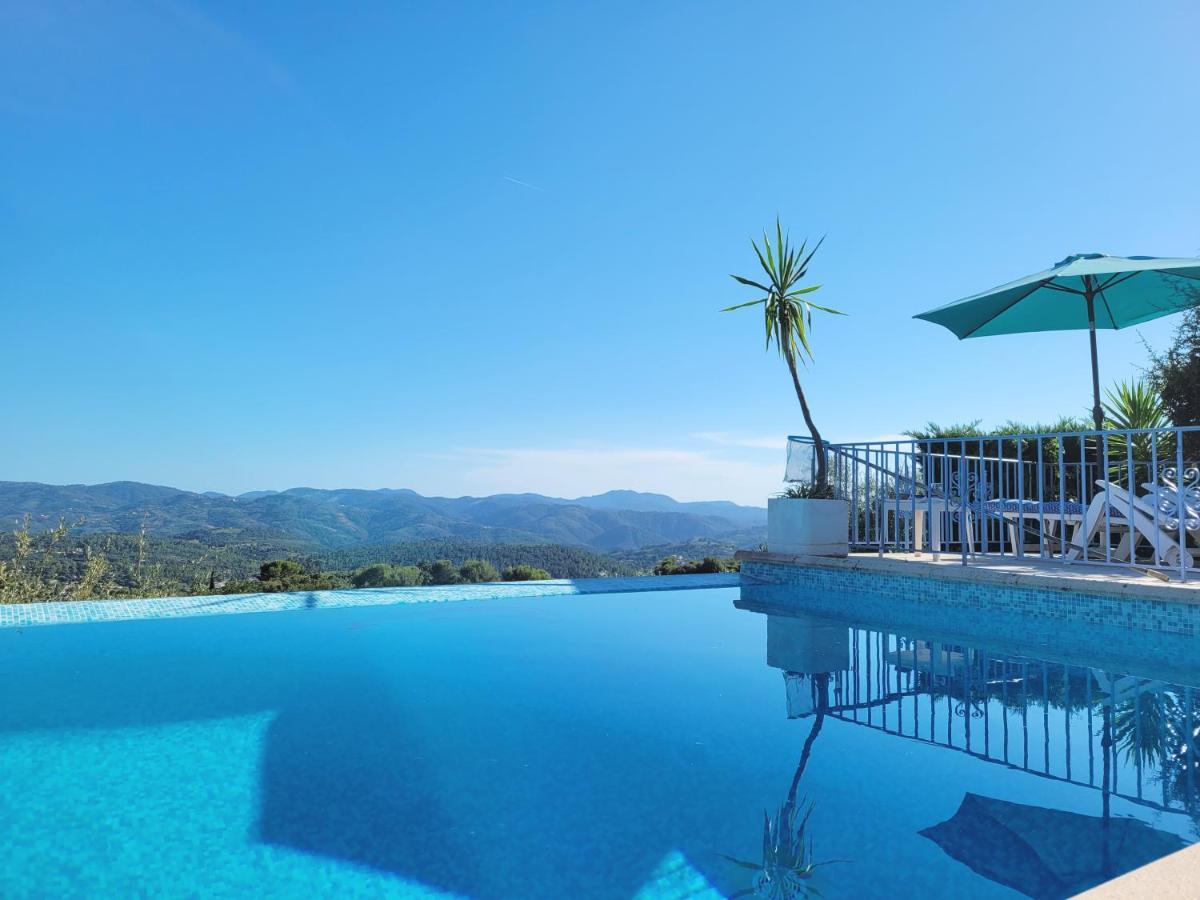 Les Volets Bleus Hotel Speracedes ภายนอก รูปภาพ