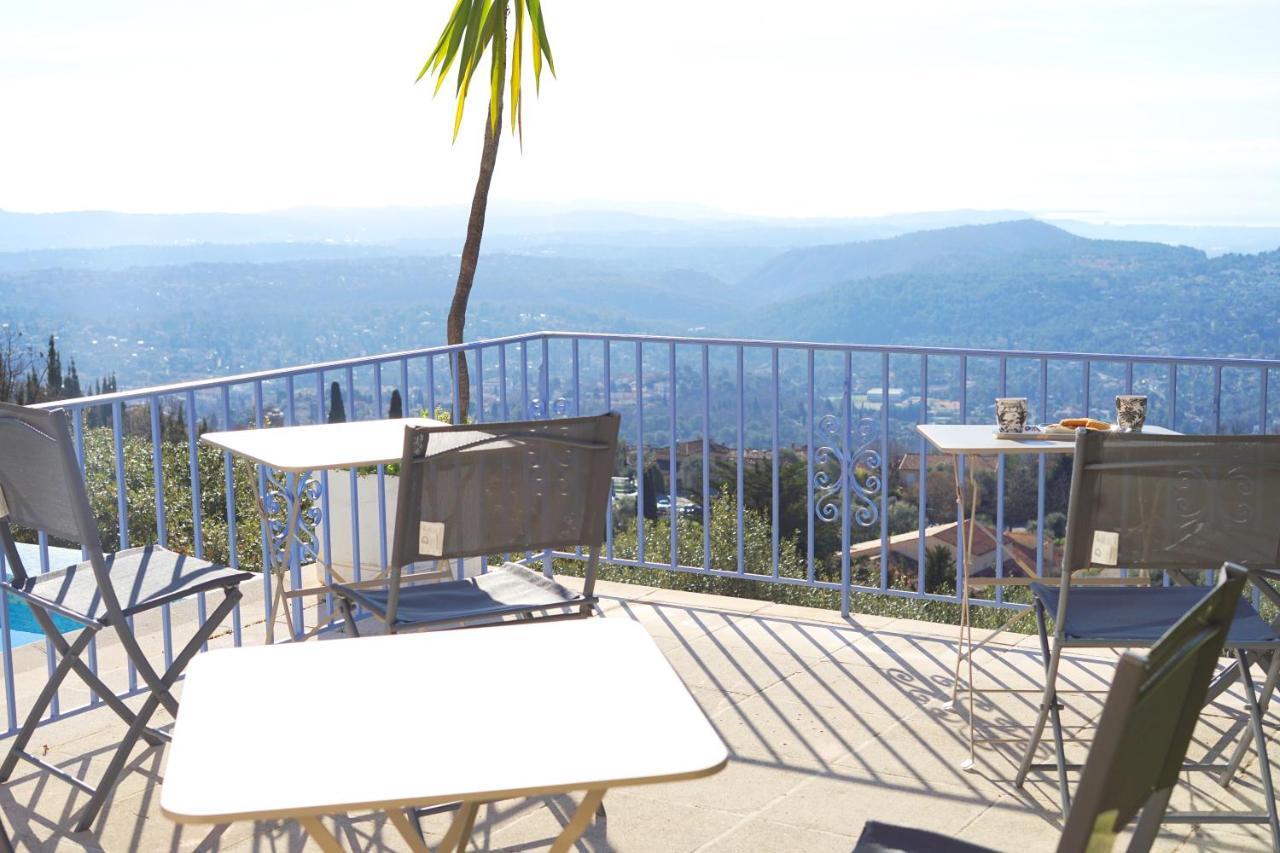 Les Volets Bleus Hotel Speracedes ภายนอก รูปภาพ