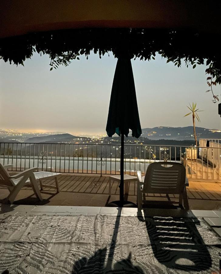 Les Volets Bleus Hotel Speracedes ภายนอก รูปภาพ