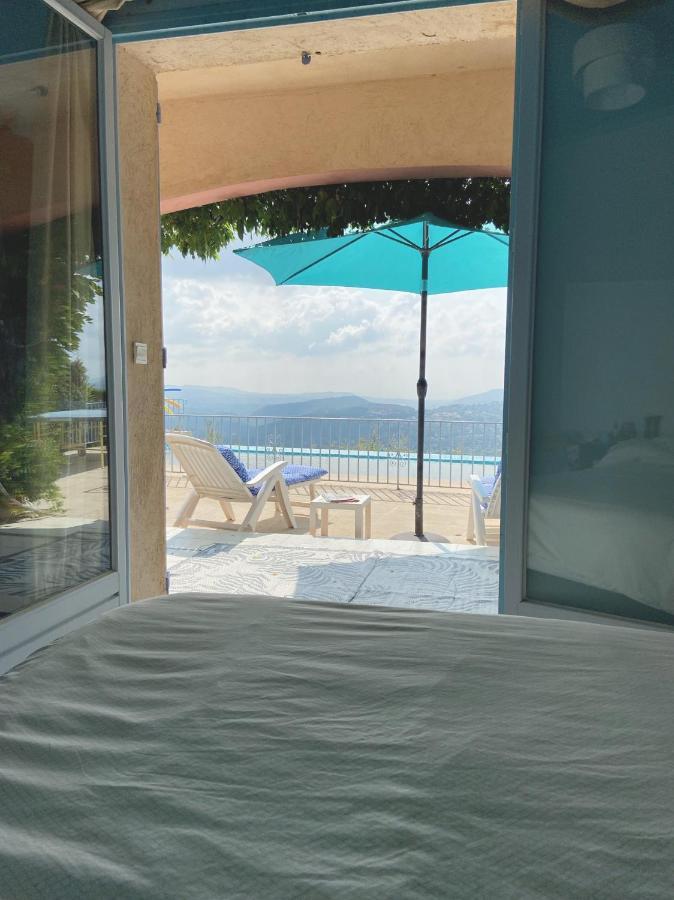 Les Volets Bleus Hotel Speracedes ภายนอก รูปภาพ