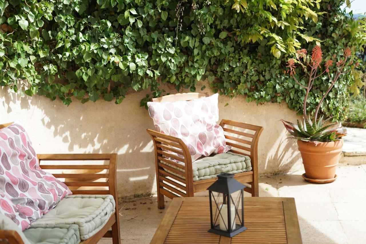 Les Volets Bleus Hotel Speracedes ภายนอก รูปภาพ