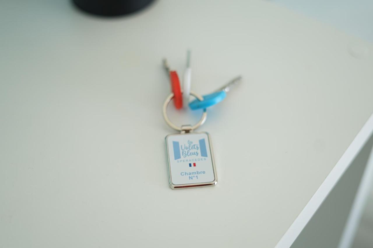 Les Volets Bleus Hotel Speracedes ภายนอก รูปภาพ