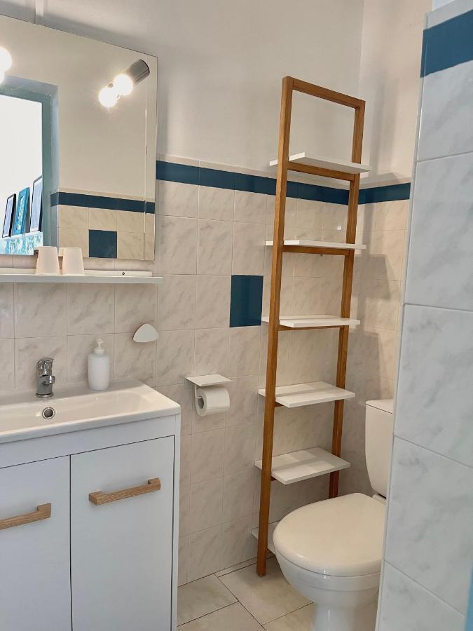 Les Volets Bleus Hotel Speracedes ภายนอก รูปภาพ